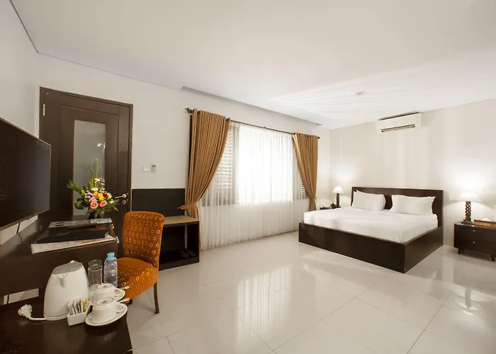 The Radiant 3* Tuban